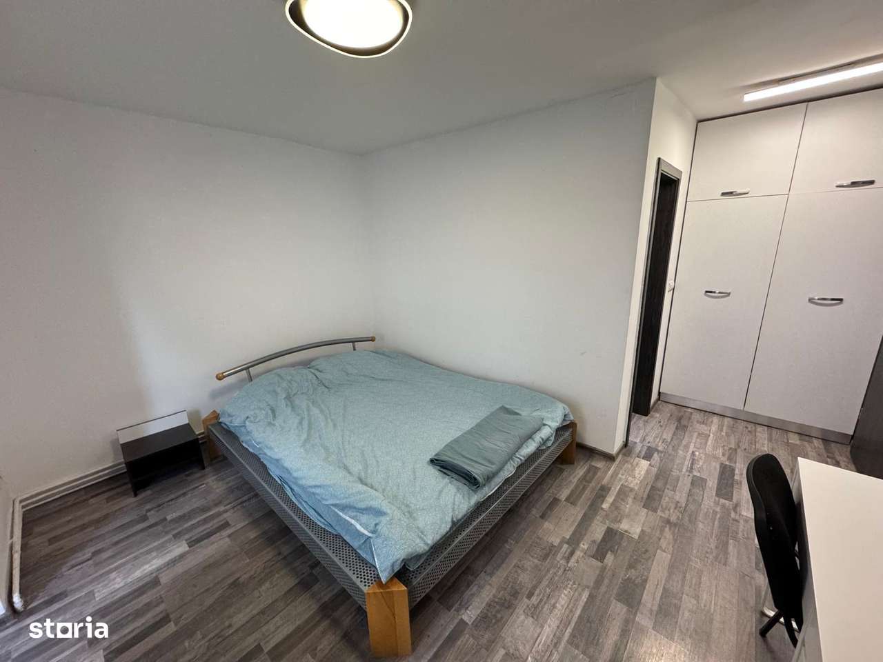 Apartament cu 4 camere garaj-3