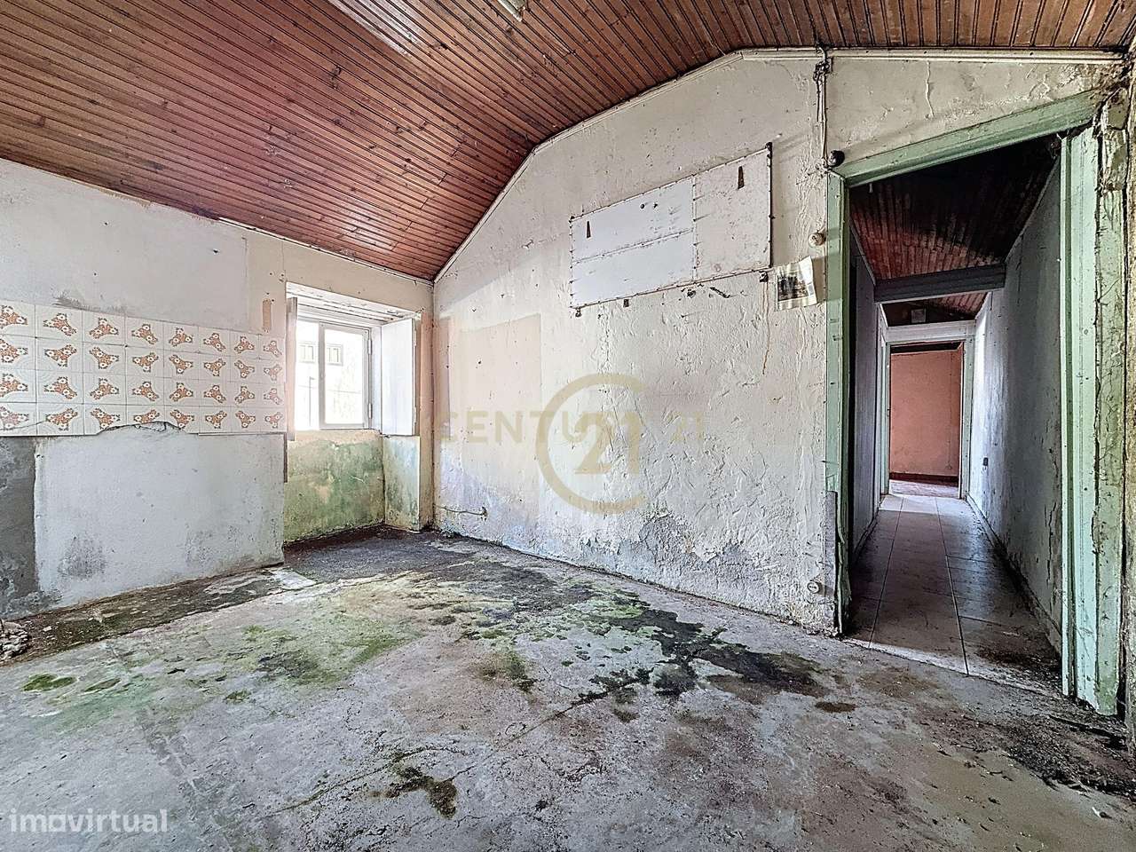 Oportunidade em Praia da Vitória: Casa para Recuperação-9