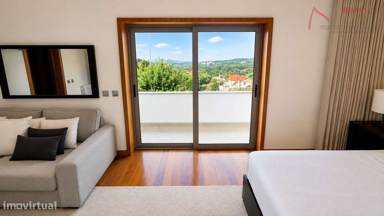 Moradia Isolada T3 com Piscina em Adaufe, Braga-33