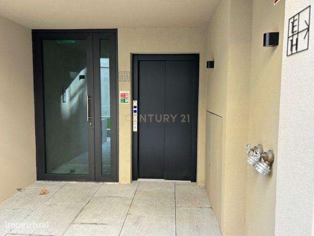 Apartamento T1 com lugar de garagem – Edificio Pharmacia – Cedofeita-7