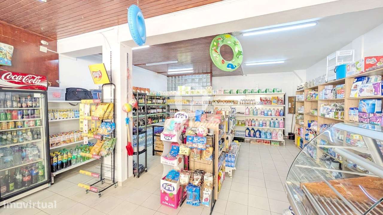 Trespasse - Loja a 50m da praia com 70m2 na Póvoa de Varzim - Grande imagem: 4/9