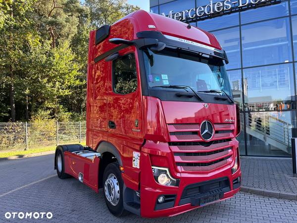 Mercedes-Benz Actros - 3