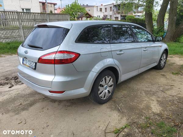 Ford Mondeo 2.0 TDCi Ambiente - 6