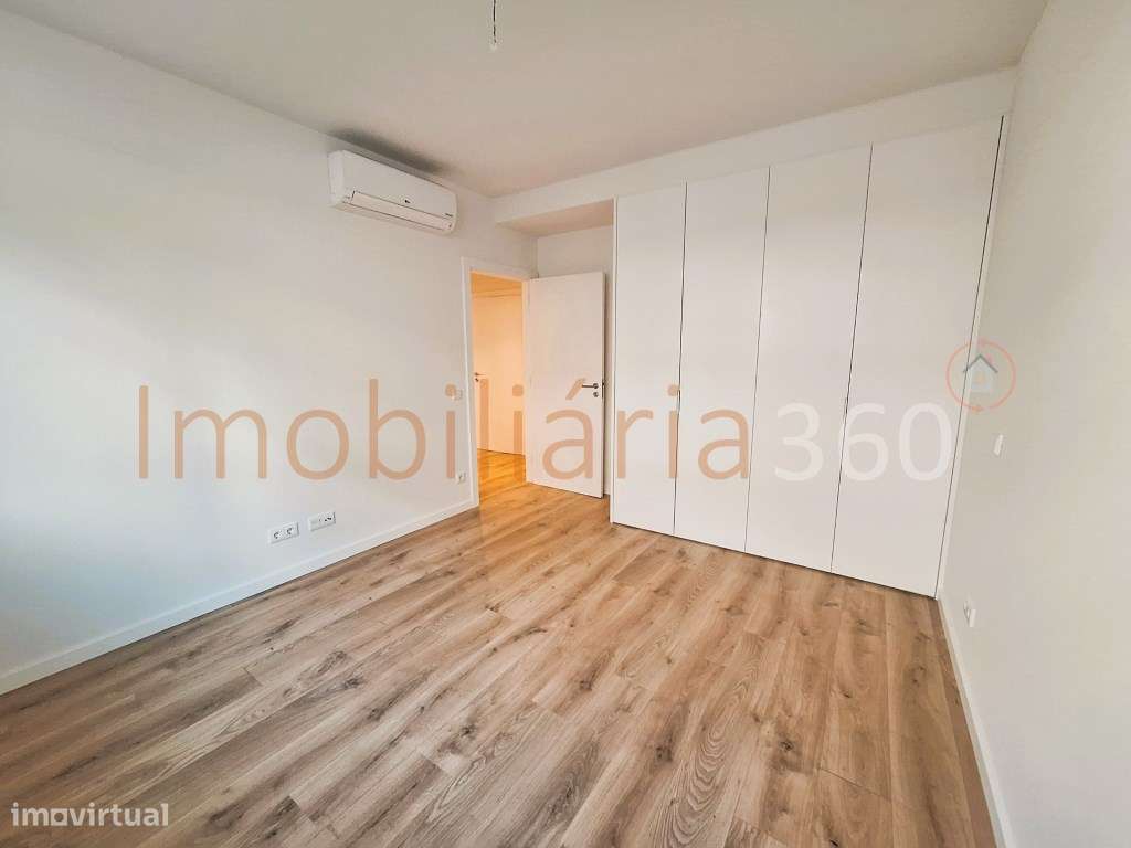 ** Apartamento T3 no Senhora do Porto Residence **-24