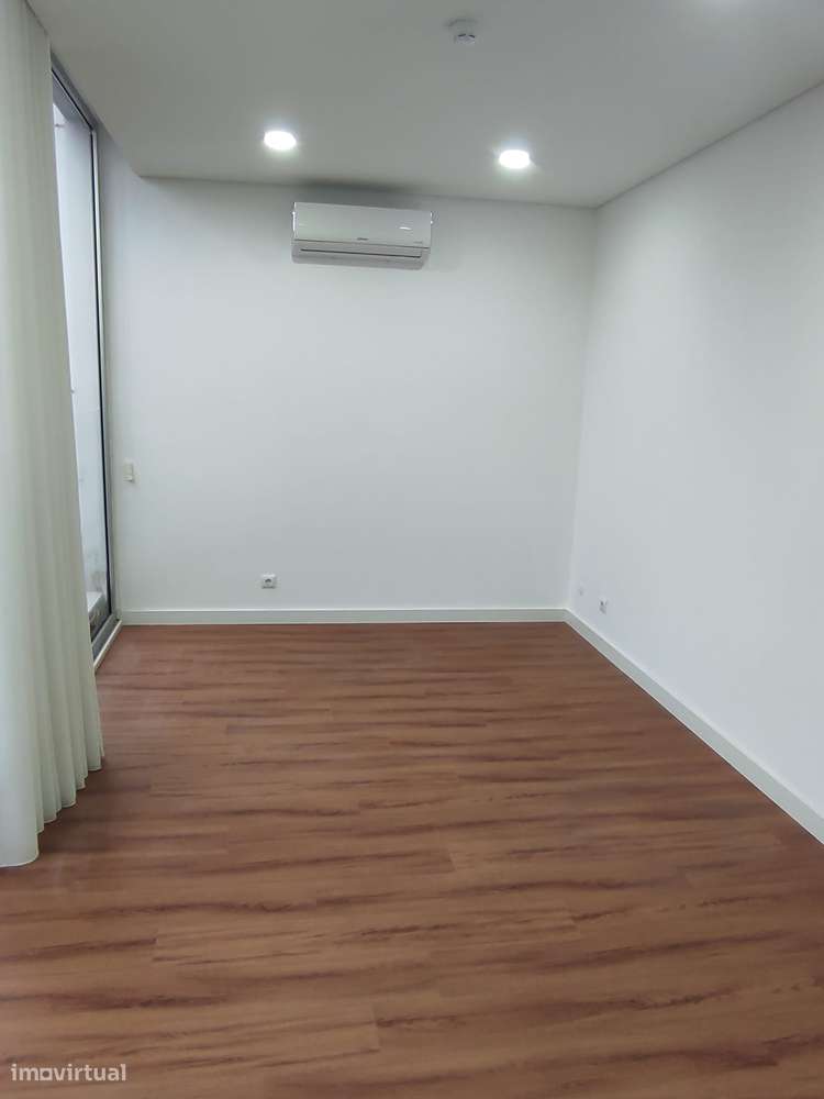 Escritórios e Salas para Arrendar em Braga - Grande imagem: 3/8