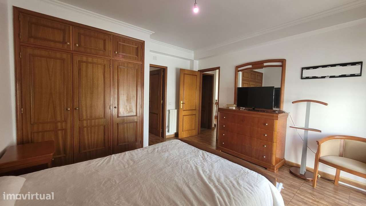 Moradia T4 com piscina na Figueira da Foz-16