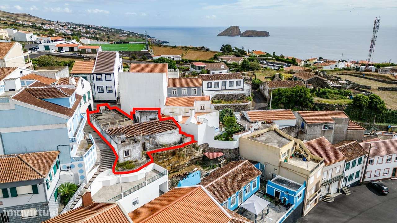 Moradia para remodelar com vista, em Ribeirinha - Ilha Terceira-5