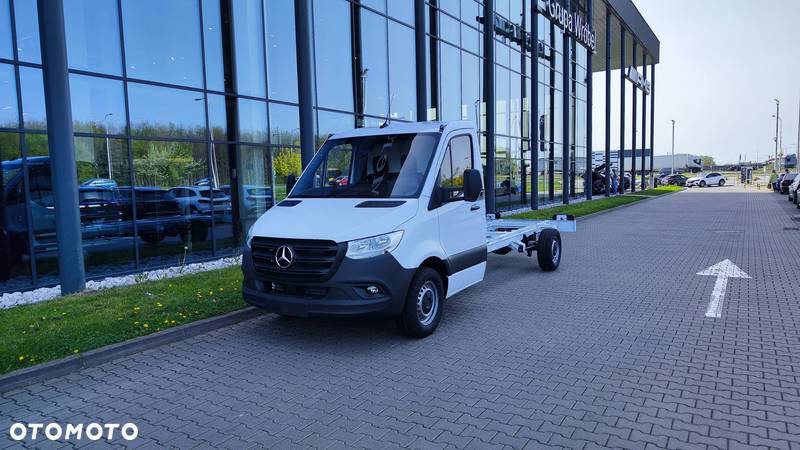 Mercedes-Benz Sprinter - 3