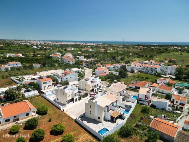 Moradia Nova T3+1 com Piscina Privada - Vila Nova de Cacela, Algarve-40