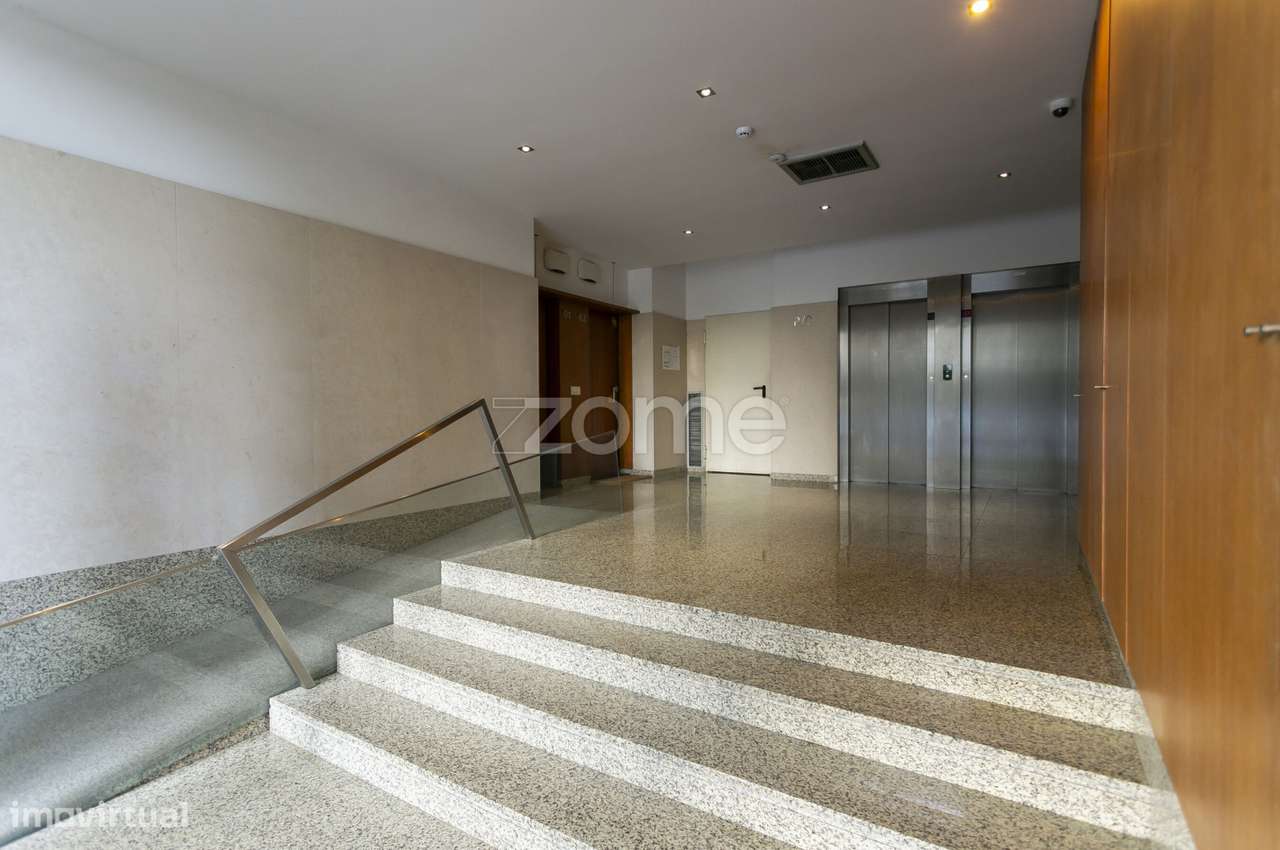 T3 Luxo - Leça da Palmeira com Varandas e Garagem - Grande imagem: 4/49