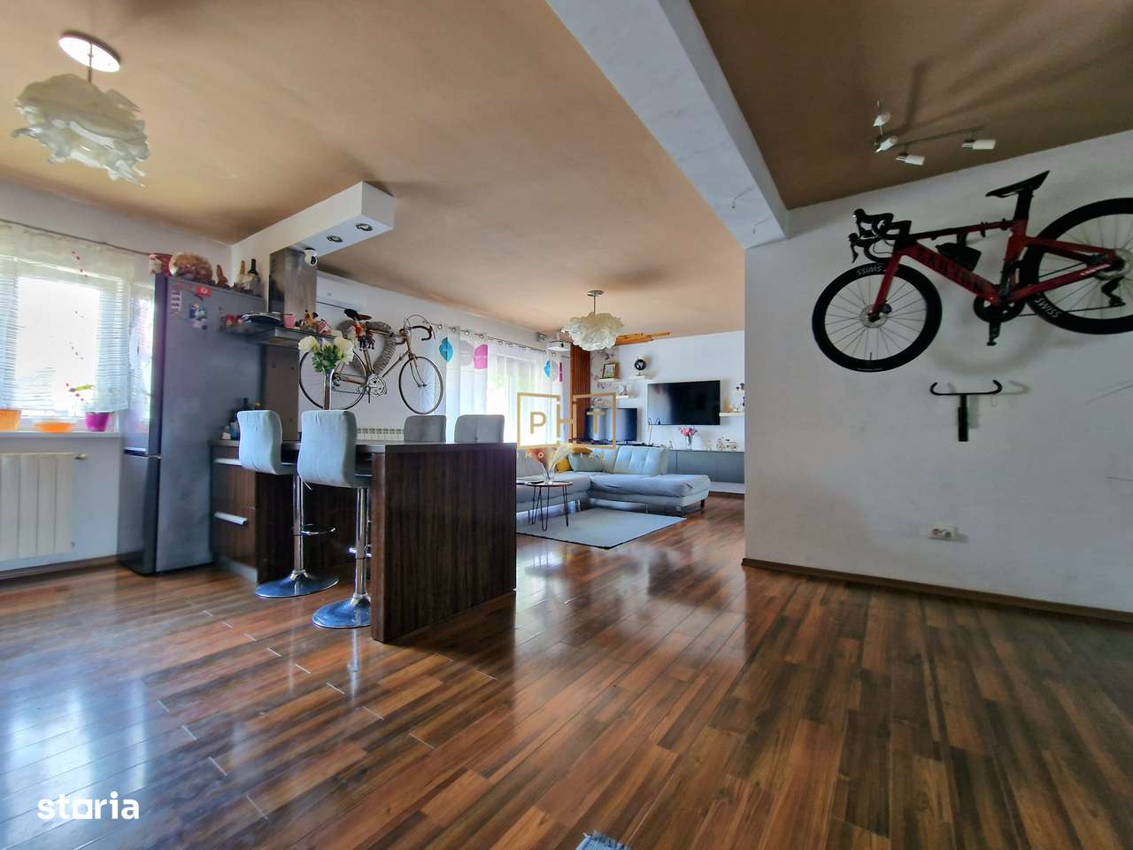 Apartament cu 3 camere  de vanzare, 77 mp, zona Cetatii!-2