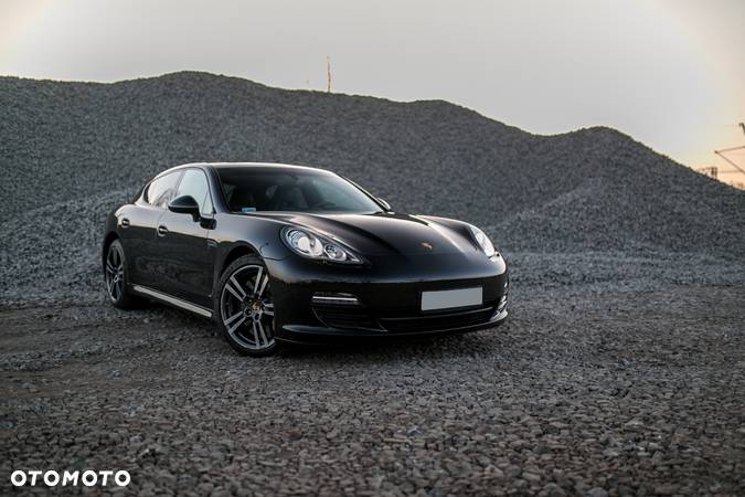 Porsche Panamera 4S - 16