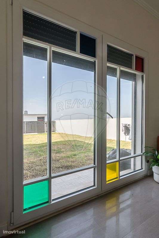 Moradia Térrea isolada T3 com jardim em Sesimbra-9