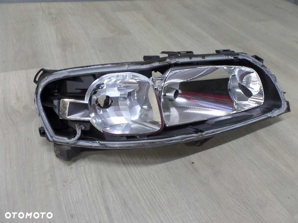 VOLVO S60 V70 XC LAMPA REFLEKTOR LEPRAWY PRZOD 00-06 - 2