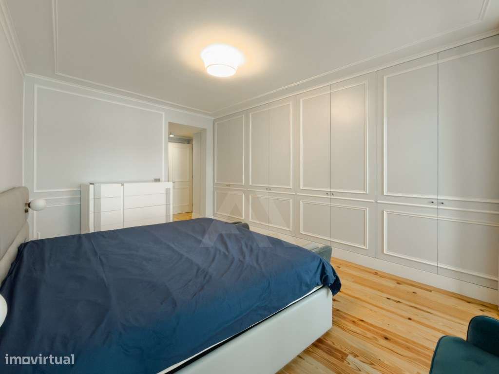 Apartamento T2 Totalmente Renovado e Mobilado em Lisboa-23