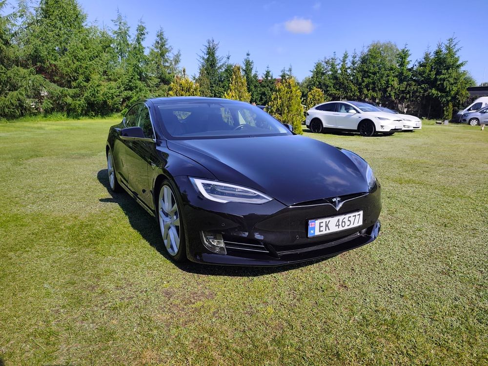 Tesla Model S 2017