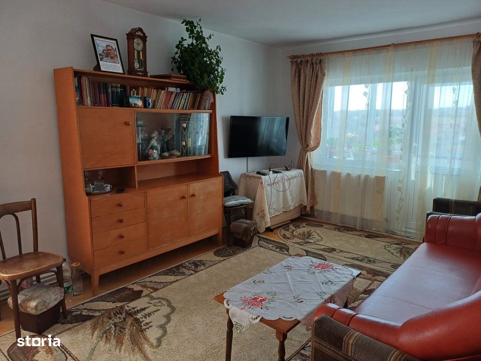 Apartament 3 camere, decomandat, 2 bai, 2 balcoane, Lunca Cetatuii