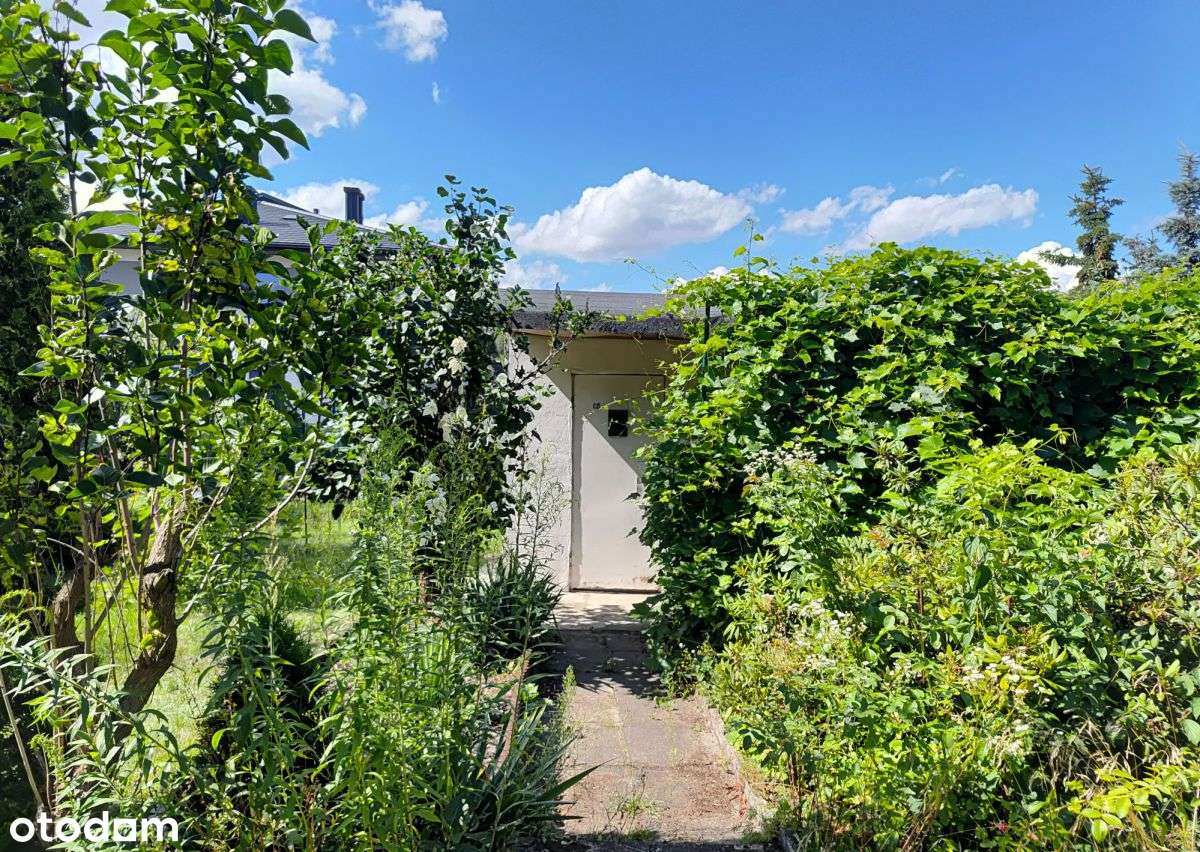 Działka z murowanym domkiem.-3