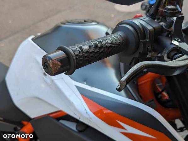 KTM Duke - 18