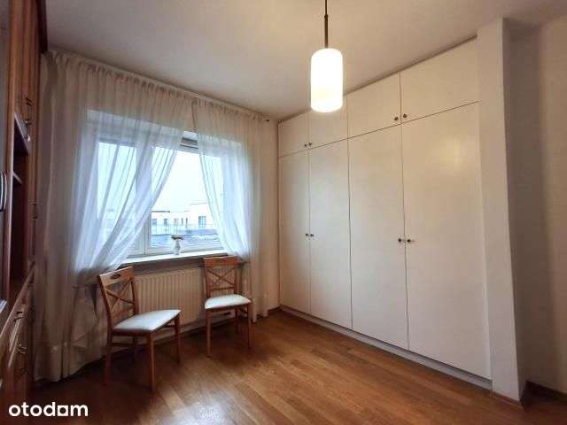 Nowe, przyjemne. balkon, komórka, bez garażu.-7