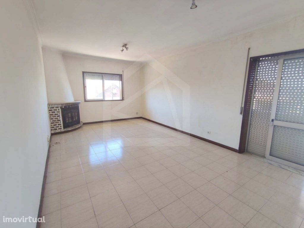 Apartamento T3 em Cucujães