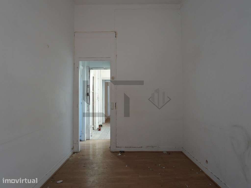 Prédio com 6 Apartamentos para Reabilitação em Marvila, Lisboa-10