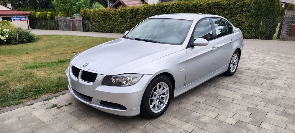 BMW 3 Series E90/E91/E92/E93 (2005-2012) 318i 2005