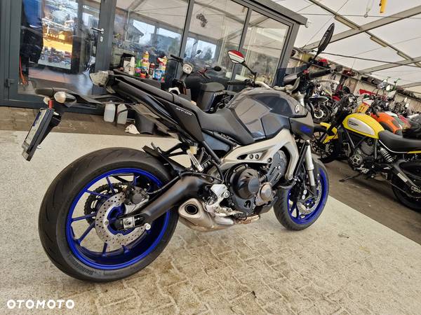 Yamaha MT - 17