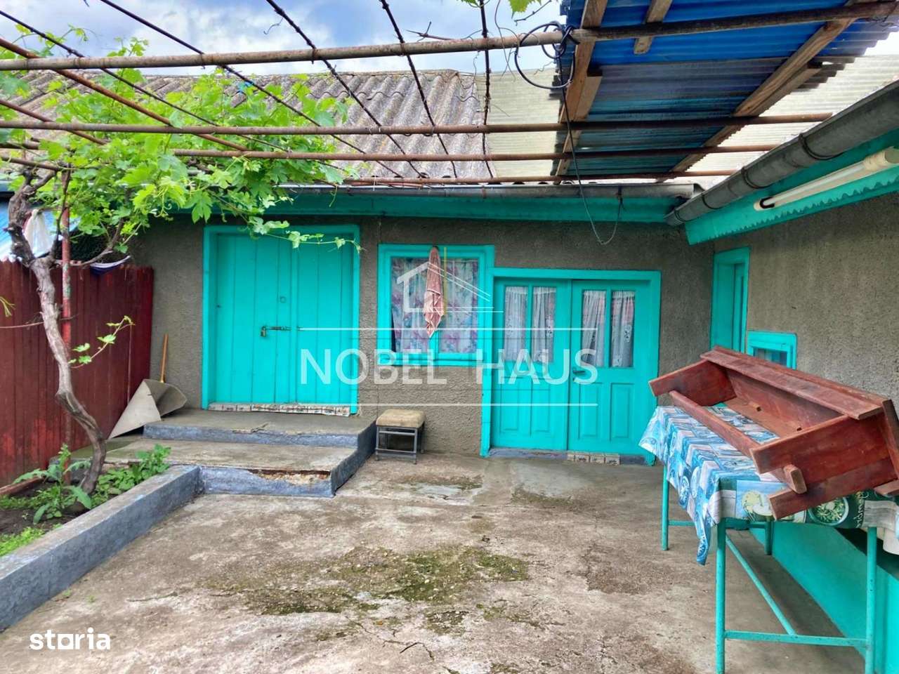 Casa la tara si teren intravilan, in sat Carja, jud Vaslui-5