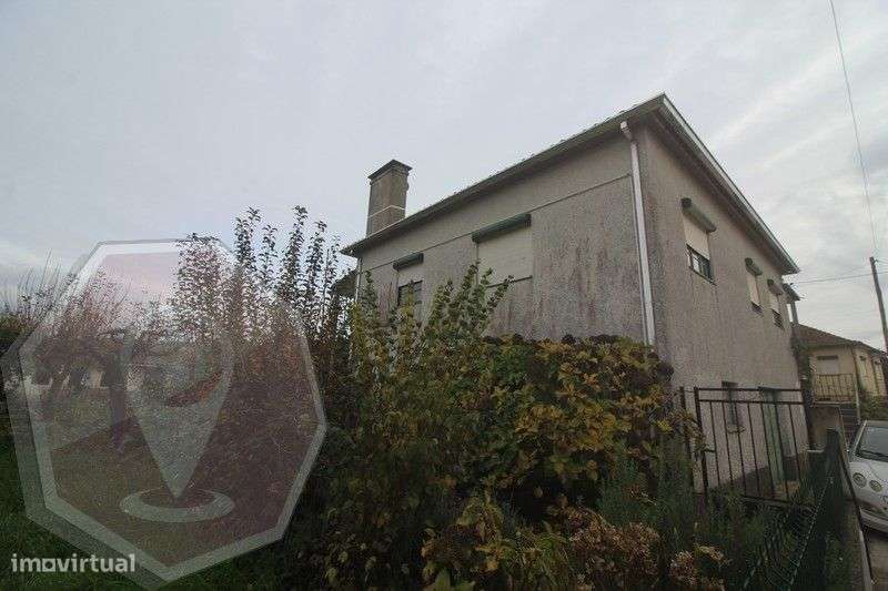 Moradia T3 com quintal e anexos - Grande imagem: 4/37