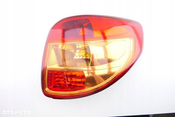 Lampa Prawa Tył SUZUKI SX4 UK - 1