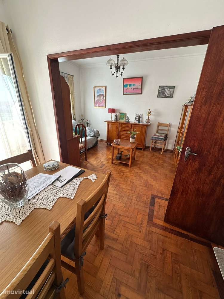 Apartamento T2 com varanda em Salvaterra de Magos-4