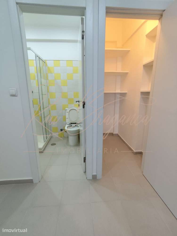 Apartamento T3 na Portela Totalmente Renovado-5