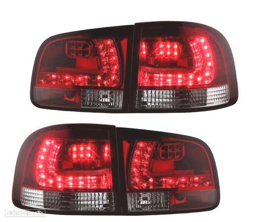 FAROLINS TRASEIROS LED PARA VOLKSWAGEN VW TOUAREG 02-10 VERMELHO ESCURECIDO - 1