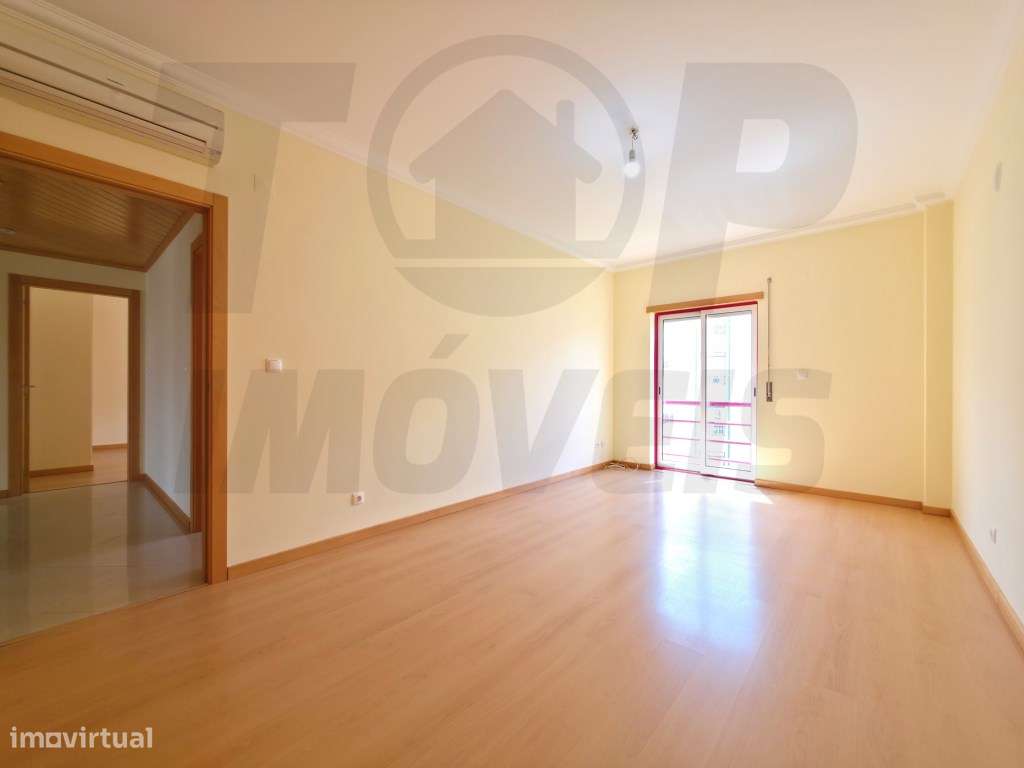 Apartamento T3 com Parqueamento - Urb. das Oliveirinhas - Samora Co...-19