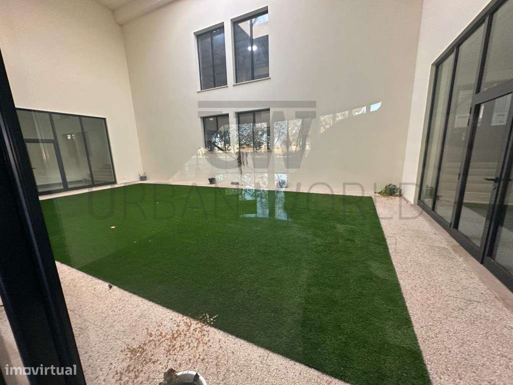 Armazém Industrial, Santarém, 4.000m2-33