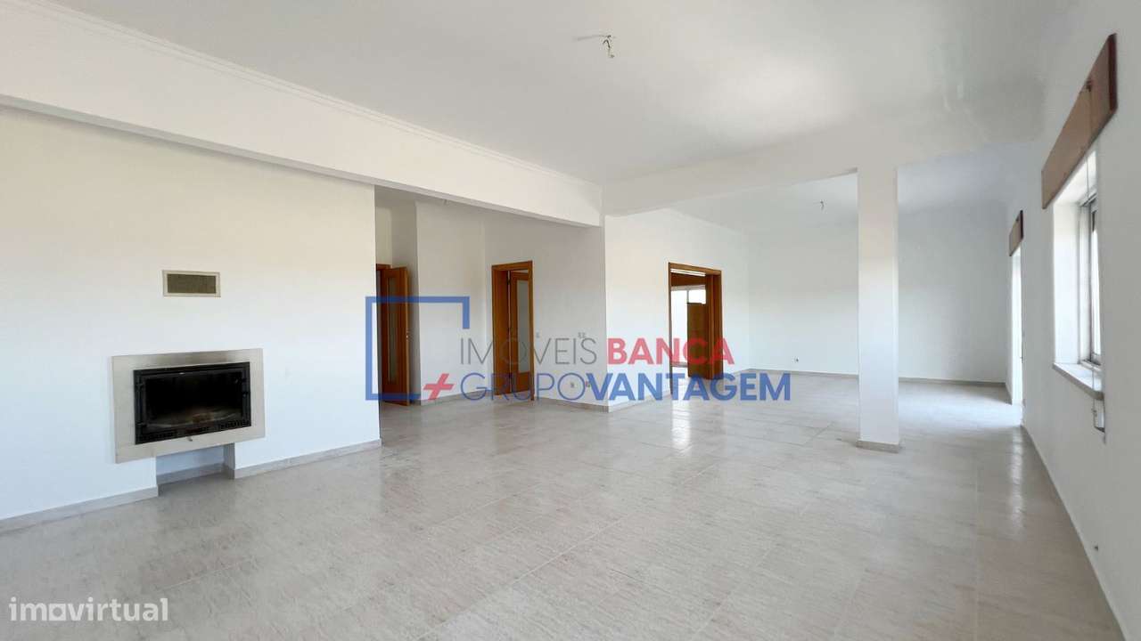 Apartamento T4 Azambuja perto da Estação da CP - Grande imagem: 2/18