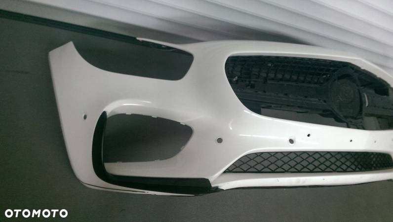 Zderzak przedni Mercedes 190 AMG GT - 3