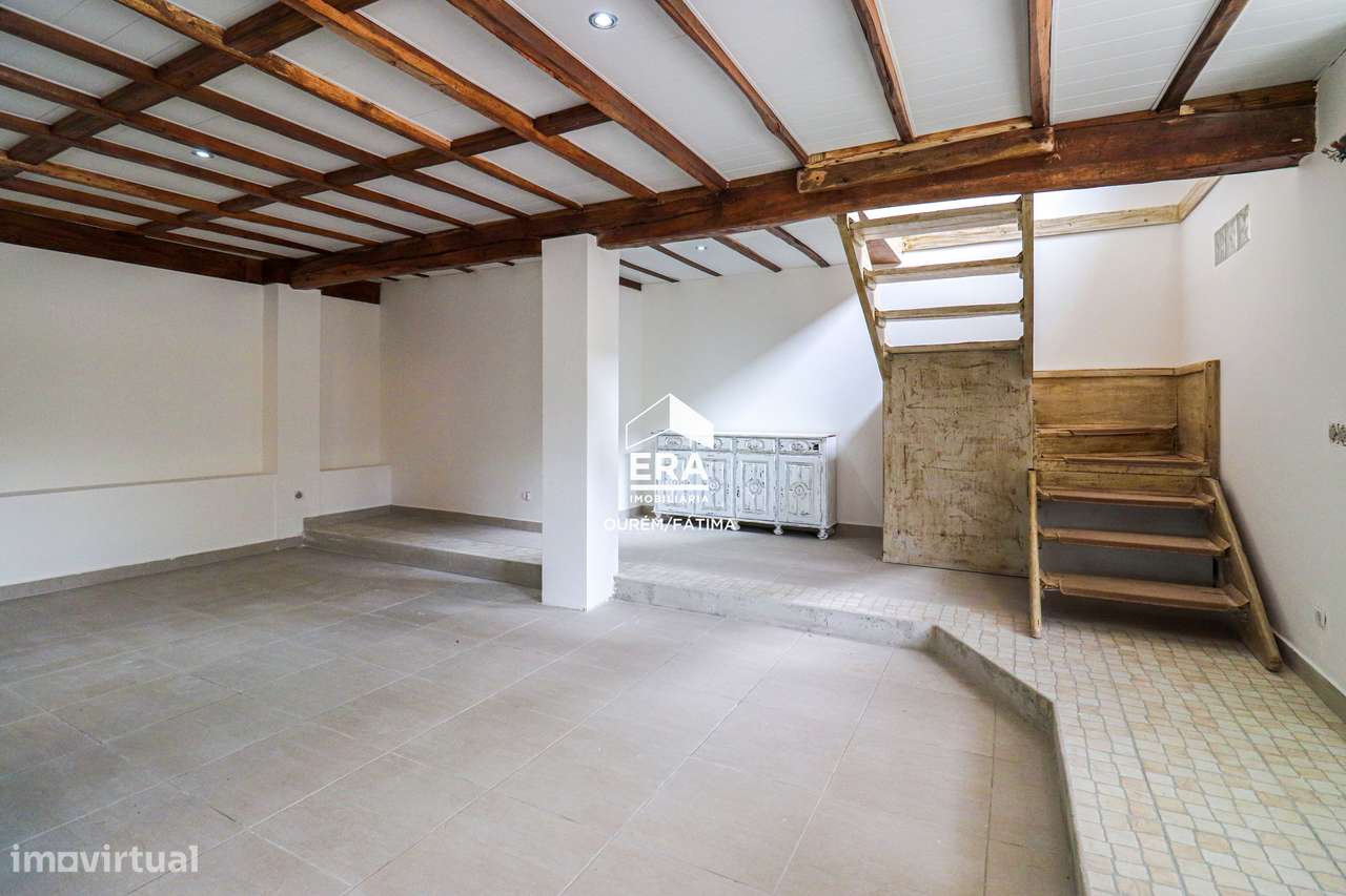 Moradia T3 localizada em Espite-6