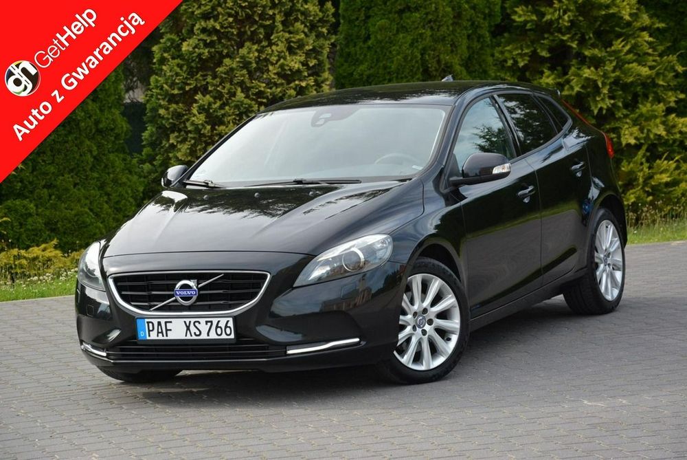 Volvo V40 II T4 R-Design Momentum 2015