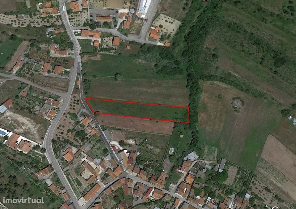 Terreno com 3926 m2, viabilidade de construção nas Alhadas