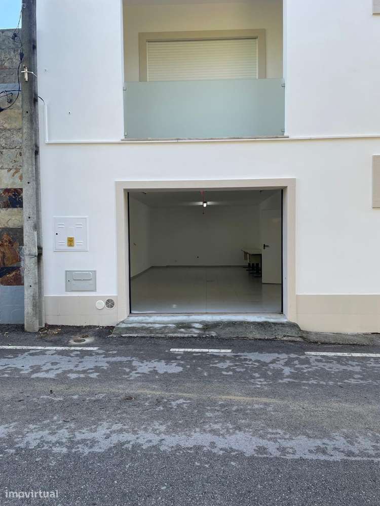 Moradia T3 Geminada - Estradas das Machadas - Totalmente Renovada-5