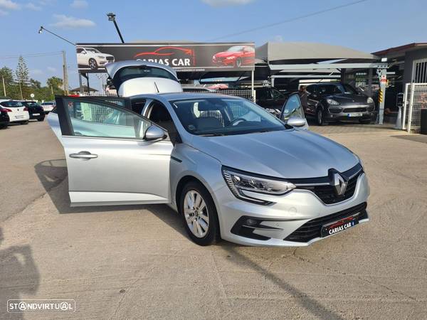 Renault Mégane 1.5 Blue dCi Intens - 11