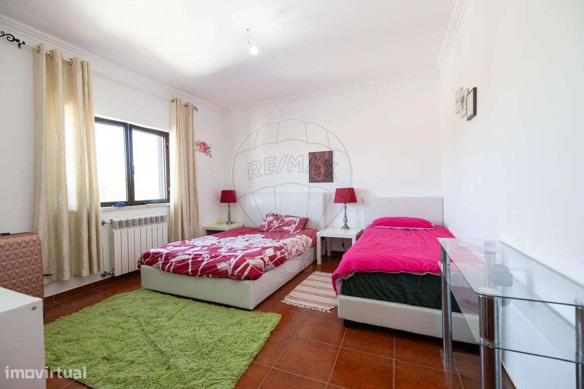 Moradia T4 para venda-8