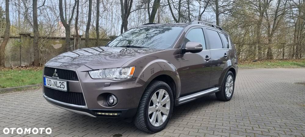 Mitsubishi Outlander - 10