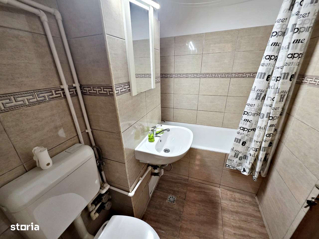 Garsoniera Decomandata | Bloc Mixt | Tei | UTC-4