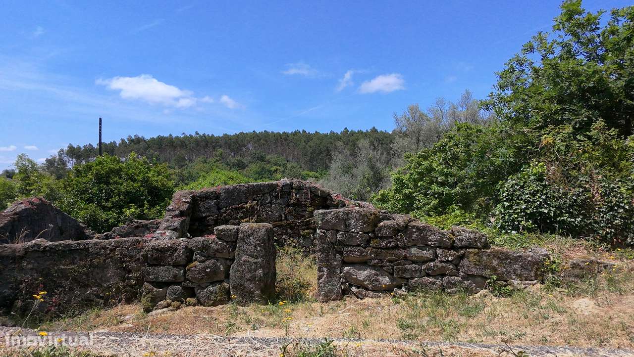 Terreno de 700m2 c/ Ruina-40