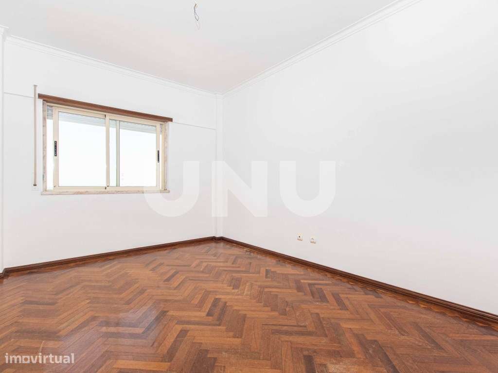 Apartamento T3, com lugar de estacionamento, no Carregado!-18