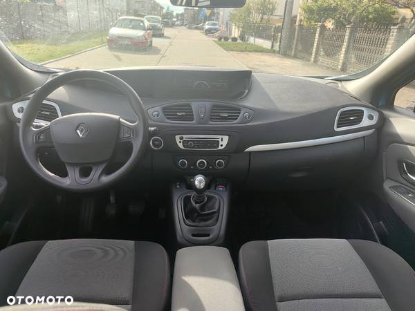 Renault Scenic - 9