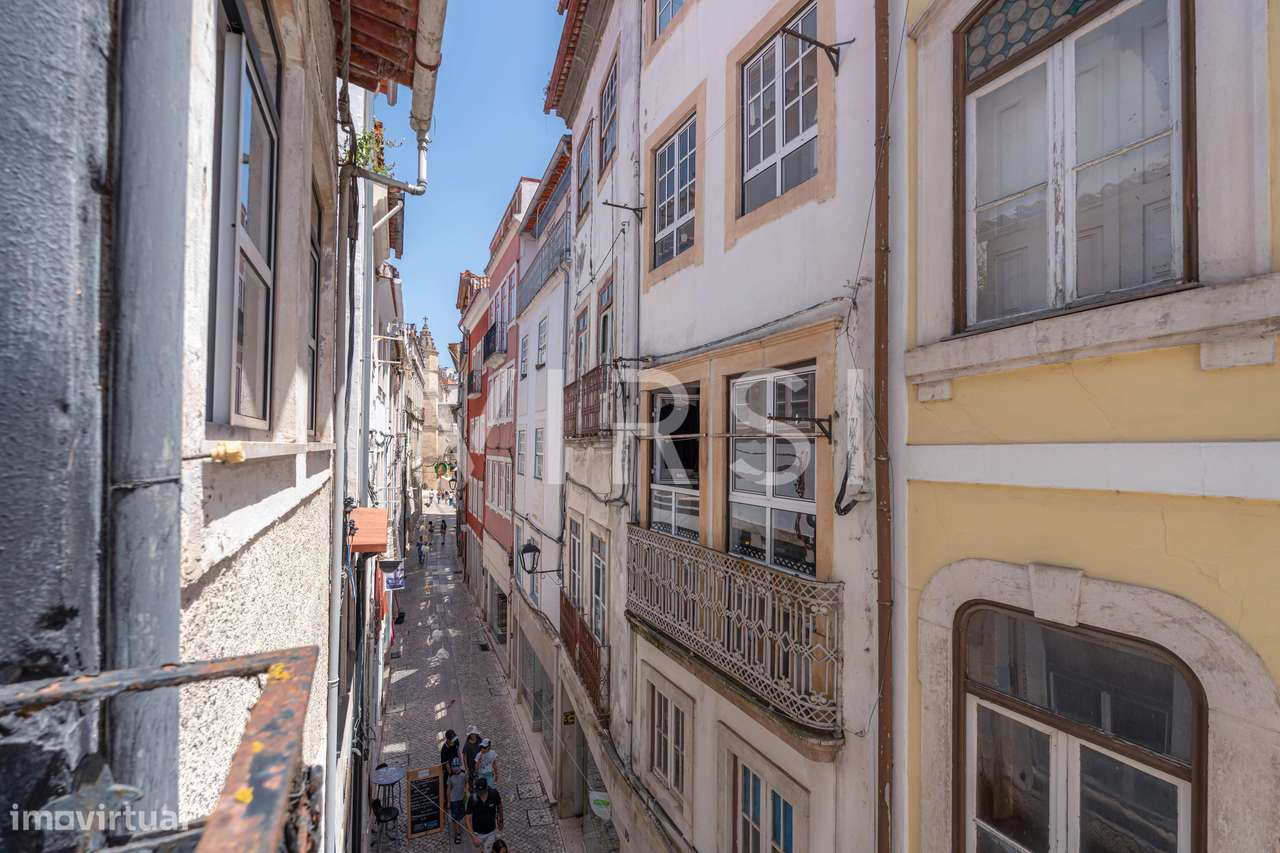 Prédio em plena baixa da cidade - centro Coimbra-17